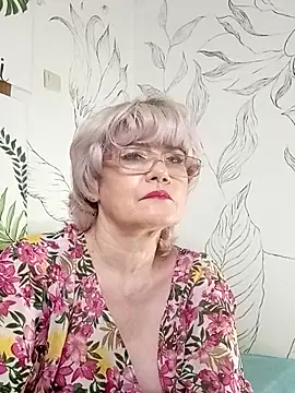 Catty Lady online show from 05.14.26