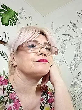 Catty Lady online show from 07.11.26