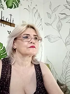 Catty Lady online show from 07.17.26