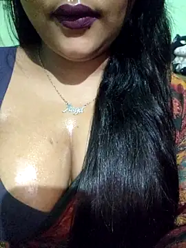 Snapshot of JIYA-04 chatting on 05.17.26 JIYA-04 online show from 05.17.26