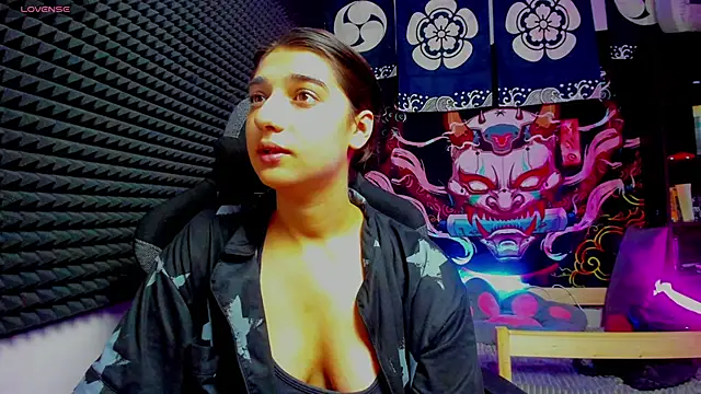 Snapshot of Elfy_Rare_ chatting on 09.22.25 Elfy Rare  online show from 09.22.25