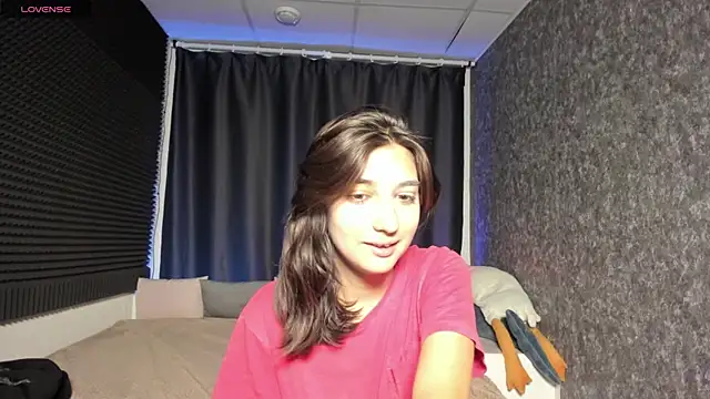 Snapshot of Elfy_Rare_ chatting on 09.29.25 Elfy Rare  online show from 09.29.25