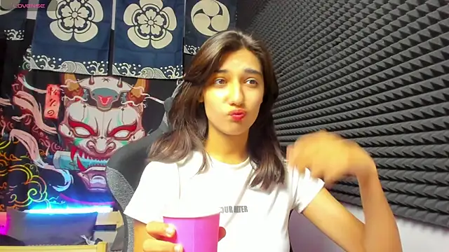 Snapshot of Elfy_Rare_ chatting on 10.23.25 Elfy Rare  online show from 10.23.25