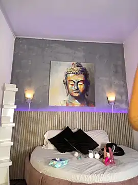 Saracooper   online show from 09.24.25