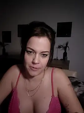 Foxy-Milfy online show from 10.20.25