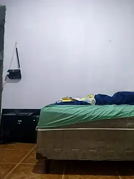 Snapshot of Rafaschuler chatting on 11.12.25 Rafaschuler online show from 11.12.25