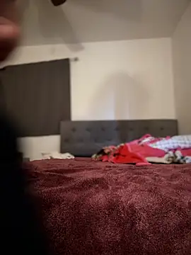 Snapshot of himNIGuys chatting on 09.17.25 himNIGuys online show from 09.17.25