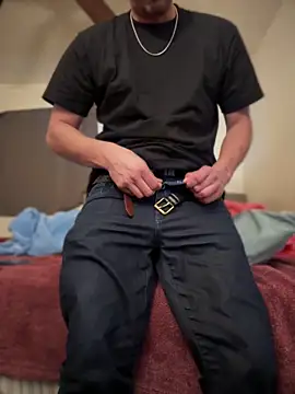 Snapshot of himNIGuys chatting on 09.30.25 himNIGuys online show from 09.30.25