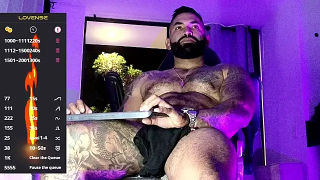 Snapshot of Max-prada chatting on 02.06.26 Max-prada online show from 02.06.26