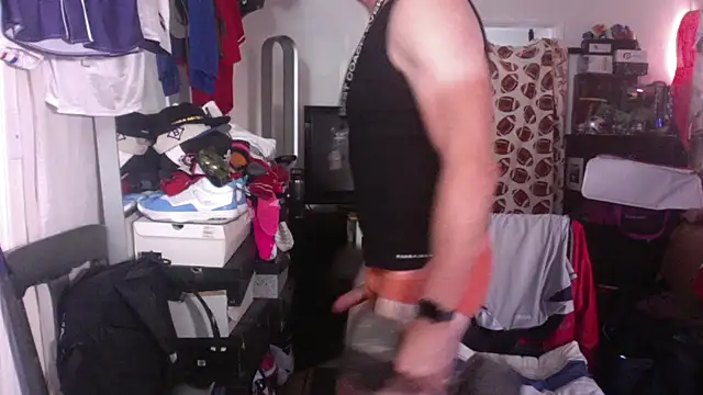 Snapshot of DILFJockDad87 chatting on 11.09.25 DILFJockDad87 online show from 11.09.25