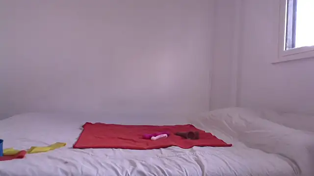 Snapshot of RenataWet chatting on 11.17.25 RenataWet online show from 11.17.25