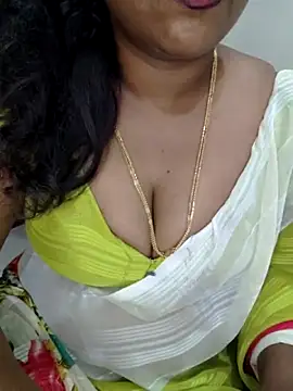 Snapshot of Anu_Reddy_10 chatting on 10.07.25 Anu Reddy 10 online show from 10.07.25