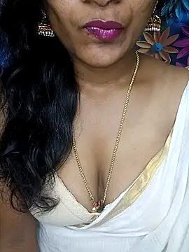Snapshot of Anu_Reddy_10 chatting on 11.05.25 Anu Reddy 10 online show from 11.05.25