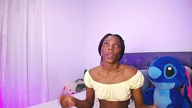 Snapshot of BryanaSmith21 chatting on 09.18.25 BryanaSmith21 online show from 09.18.25