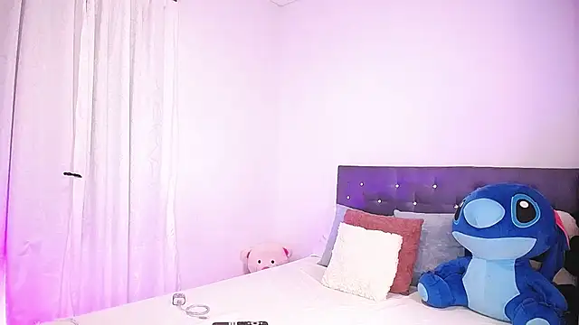 Snapshot of BryanaSmith21 chatting on 09.29.25 BryanaSmith21 online show from 09.29.25