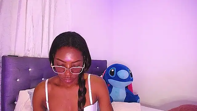 Snapshot of BryanaSmith21 chatting on 10.29.25 BryanaSmith21 online show from 10.29.25