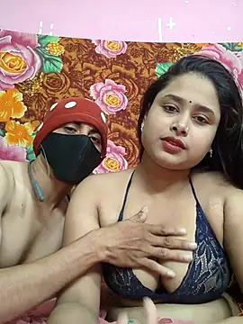 Seducing couple online show from 05.08.26