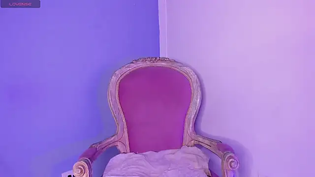 Snapshot of dandii_69 chatting on 09.18.25 dandii 69 online show from 09.18.25