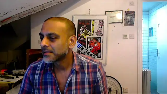 Snapshot of mista_sista_fista chatting on 04.25.26 mista sista fista online show from 04.25.26
