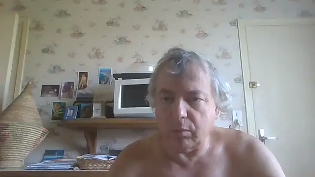 Snapshot of gegevincent chatting on 06.23.26 gegevincent online show from 06.23.26