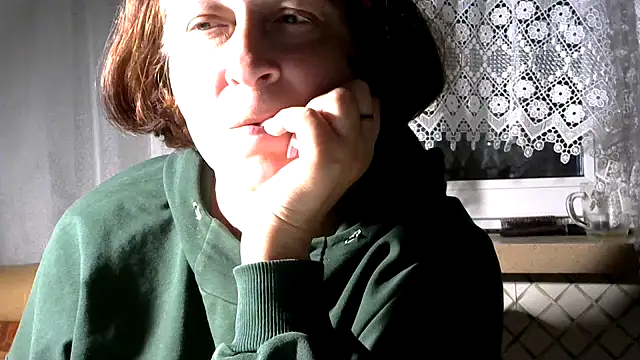 Snapshot of LedyVenera chatting on 09.17.25 LedyVenera online show from 09.17.25