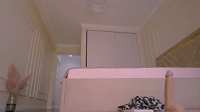 lori leen  online show from 04.23.26