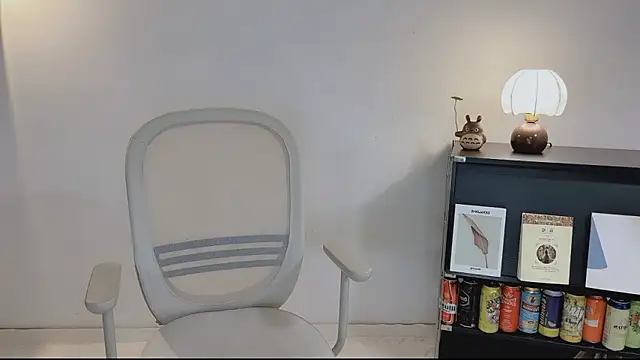Onechestnut online show from 04.22.26