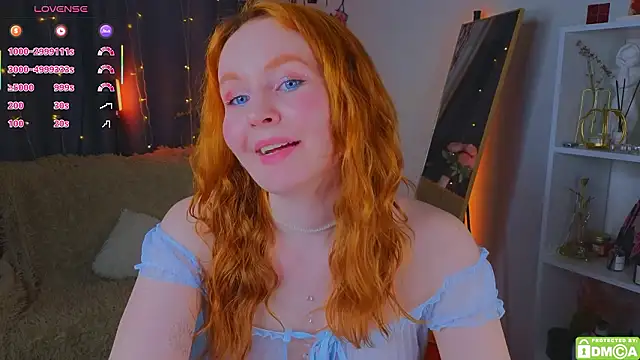 Snapshot of JoyceJones chatting on 02.12.26 JoyceJones online show from 02.12.26