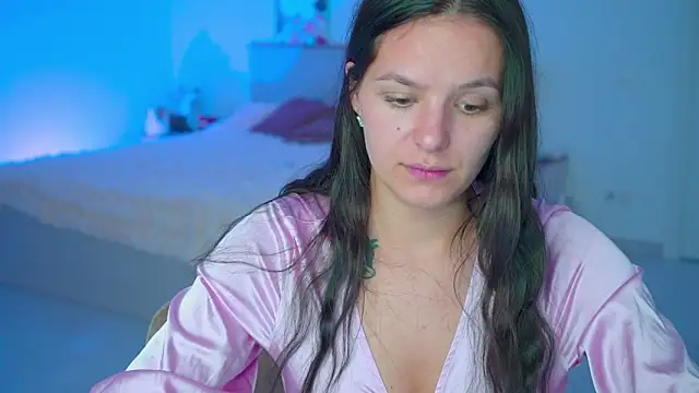 Snapshot of EwelynScott chatting on 09.10.25 EwelynScott online show from 09.10.25