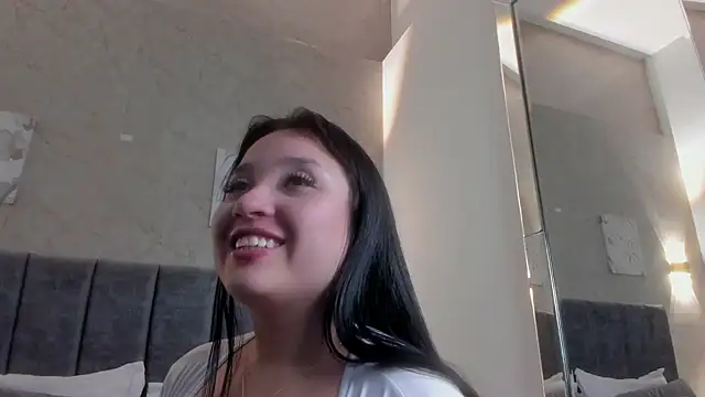 Lunaa bellaa online show from 04.06.26