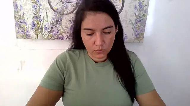 Snapshot of sweetdulcexxx chatting on 11.10.25 sweetdulcexxx online show from 11.10.25