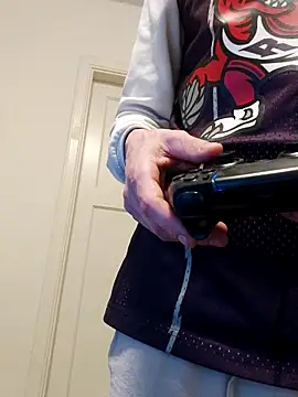 Snapshot of ijustwannafuckyou6969 chatting on 02.12.26 ijustwannafuckyou6969 online show from 02.12.26