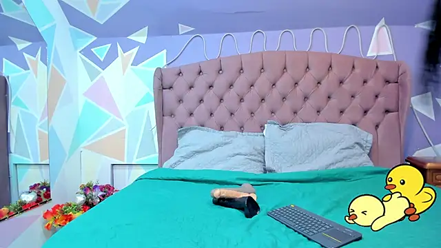 Scarletbigbug online show from 11.01.25