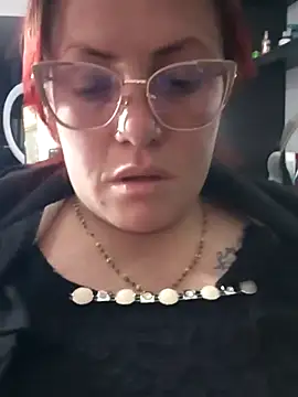 carolinhe  online show from 09.26.25