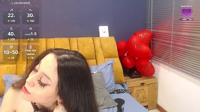 KendraaSimons online show from 03.10.26