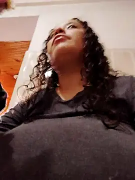 Snapshot of You-sexy-starr chatting on 10.12.25 You-sexy-starr online show from 10.12.25