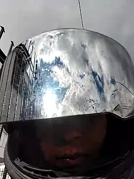 Snapshot of You-sexy-starr chatting on 10.21.25 You-sexy-starr online show from 10.21.25