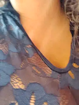 Snapshot of You-sexy-starr chatting on 11.05.25 You-sexy-starr online show from 11.05.25