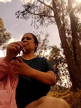 Snapshot of You-sexy-starr chatting on 12.03.25 You-sexy-starr online show from 12.03.25