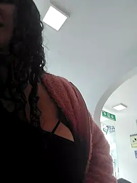 Snapshot of You-sexy-starr chatting on 01.13.26 You-sexy-starr online show from 01.13.26