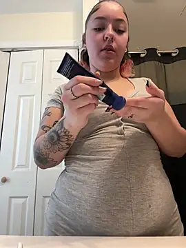 Snapshot of babykalirose chatting on 02.08.26 babykalirose online show from 02.08.26