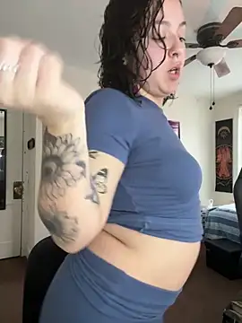 Snapshot of babykalirose chatting on 03.03.26 babykalirose online show from 03.03.26