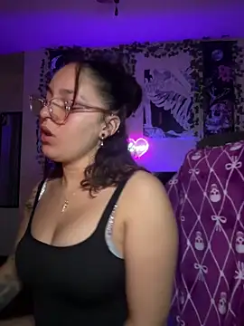 Snapshot of babykalirose chatting on 06.22.26 babykalirose online show from 06.22.26