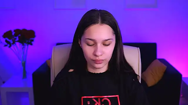 Snapshot of KimClarks_ chatting on 09.08.25 KimClarks  online show from 09.08.25