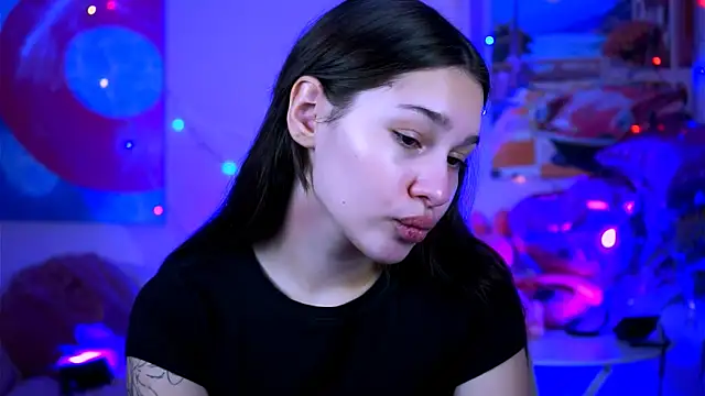 Snapshot of KimClarks_ chatting on 09.20.25 KimClarks  online show from 09.20.25