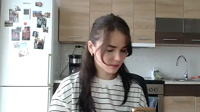 Silviaa a online show from 09.30.25