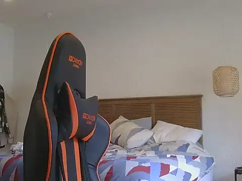 Snapshot of TroyDieselXXX chatting on 11.03.25 TroyDieselXXX online show from 11.03.25