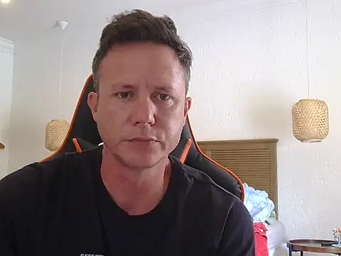 Snapshot of TroyDieselXXX chatting on 12.01.25 TroyDieselXXX online show from 12.01.25