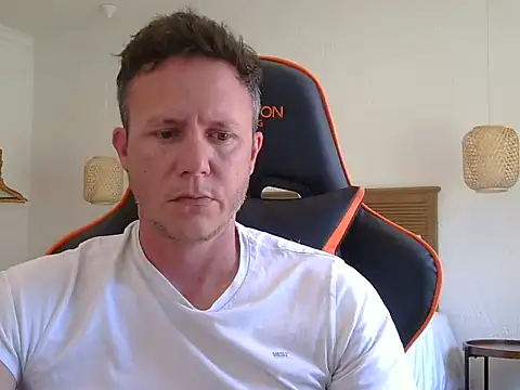 Snapshot of TroyDieselXXX chatting on 12.05.25 TroyDieselXXX online show from 12.05.25