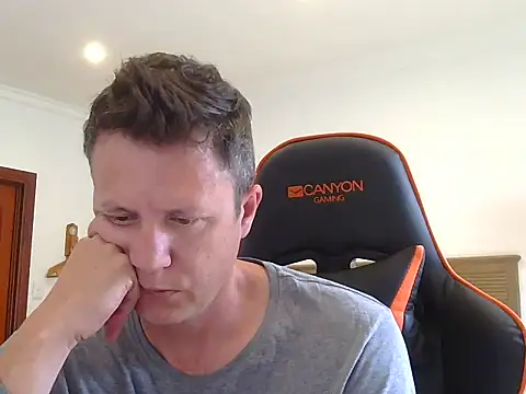 Snapshot of TroyDieselXXX chatting on 12.15.25 TroyDieselXXX online show from 12.15.25